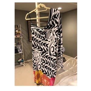 NEVER WORN one shoulder analili patterned dress
